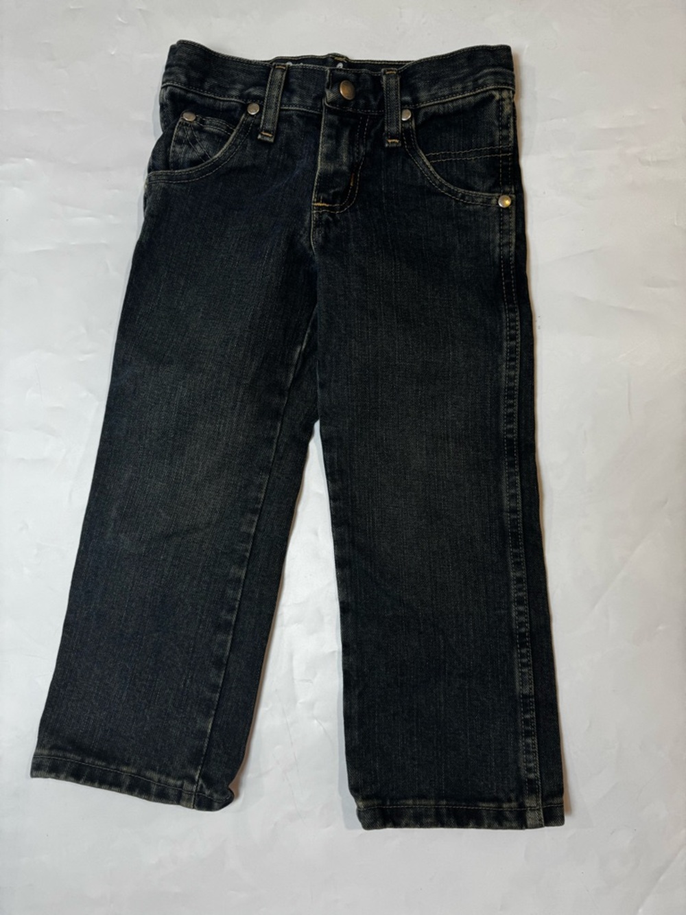 Wrangler Relaxed Straight Retro Jeans in 4Reg Dark wash